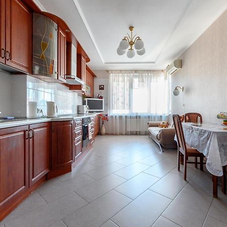 Happy Time Apartment Odesa Exterior photo
