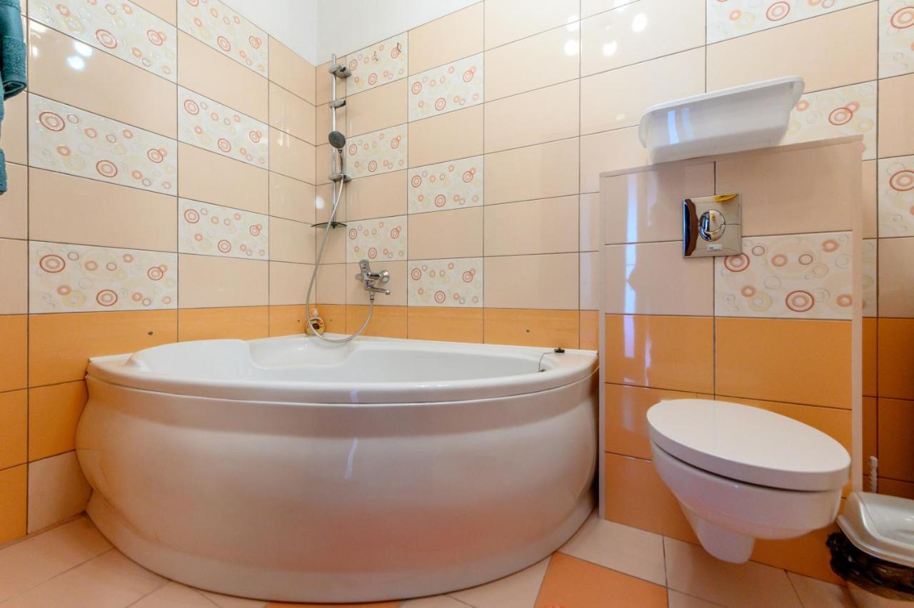 Happy Time Apartment Odesa Exterior photo